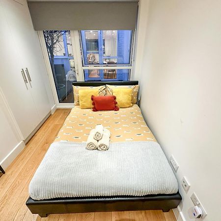 Chic 3 Bedroom Flat With Private Terrace In Holloway Near Finsbury Park London Exteriör bild