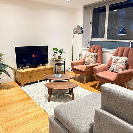 Chic 3 Bedroom Flat With Private Terrace In Holloway Near Finsbury Park London Exteriör bild