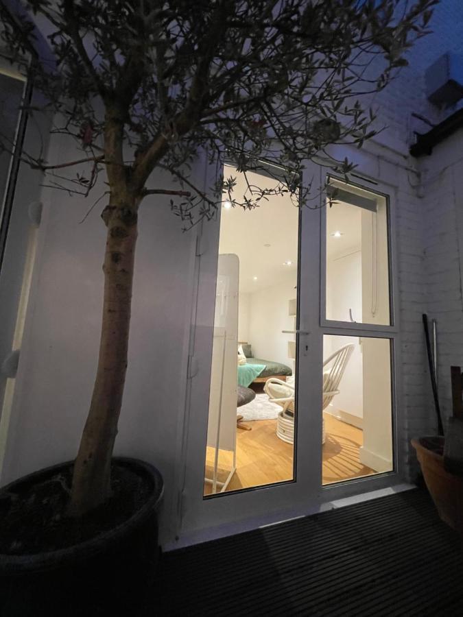 Chic 3 Bedroom Flat With Private Terrace In Holloway Near Finsbury Park London Exteriör bild