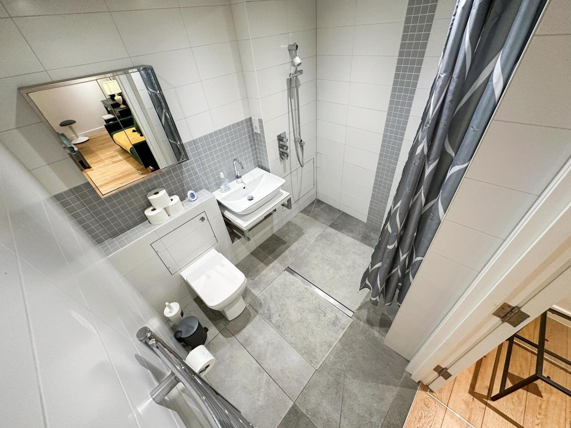 Chic 3 Bedroom Flat With Private Terrace In Holloway Near Finsbury Park London Exteriör bild