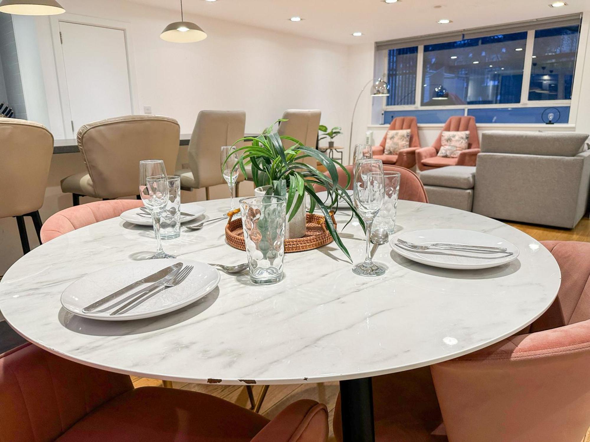 Chic 3 Bedroom Flat With Private Terrace In Holloway Near Finsbury Park London Exteriör bild