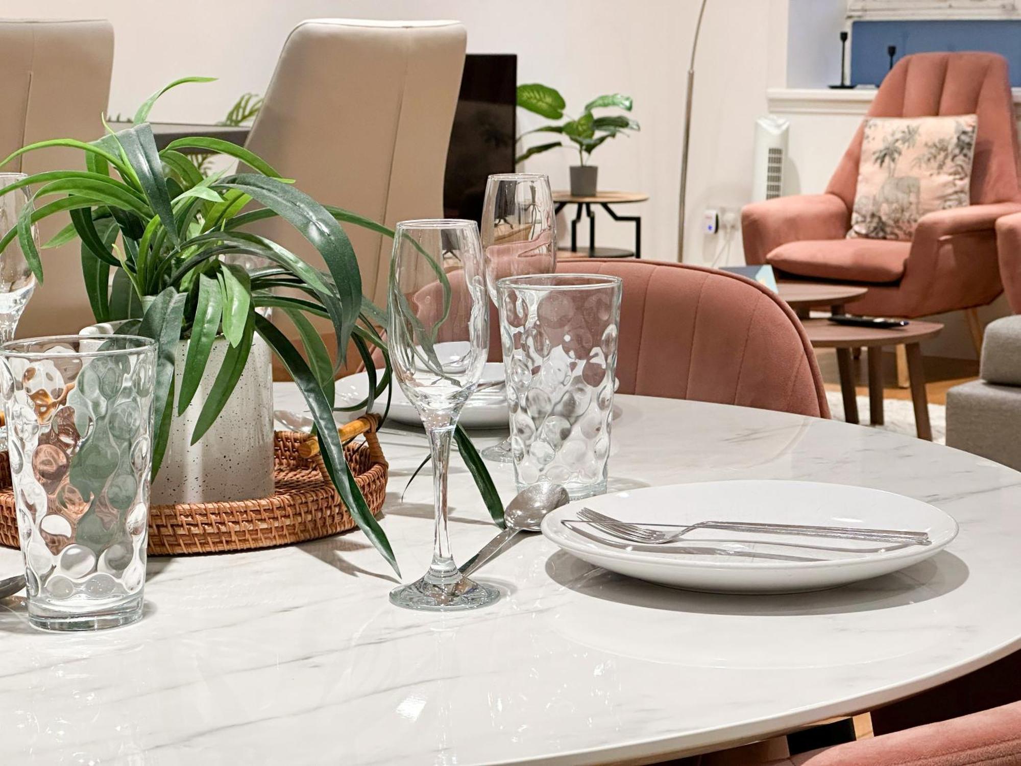 Chic 3 Bedroom Flat With Private Terrace In Holloway Near Finsbury Park London Exteriör bild