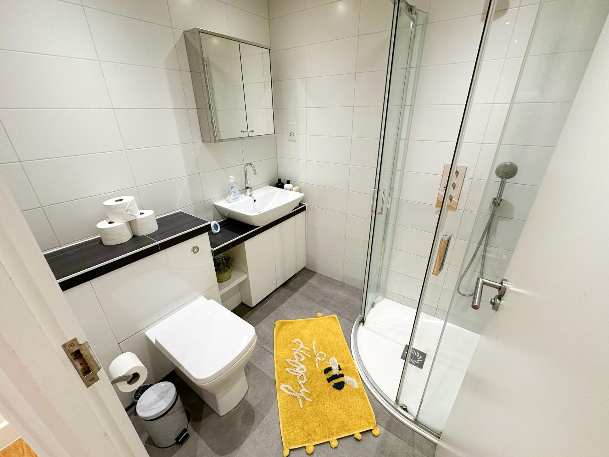Chic 3 Bedroom Flat With Private Terrace In Holloway Near Finsbury Park London Exteriör bild