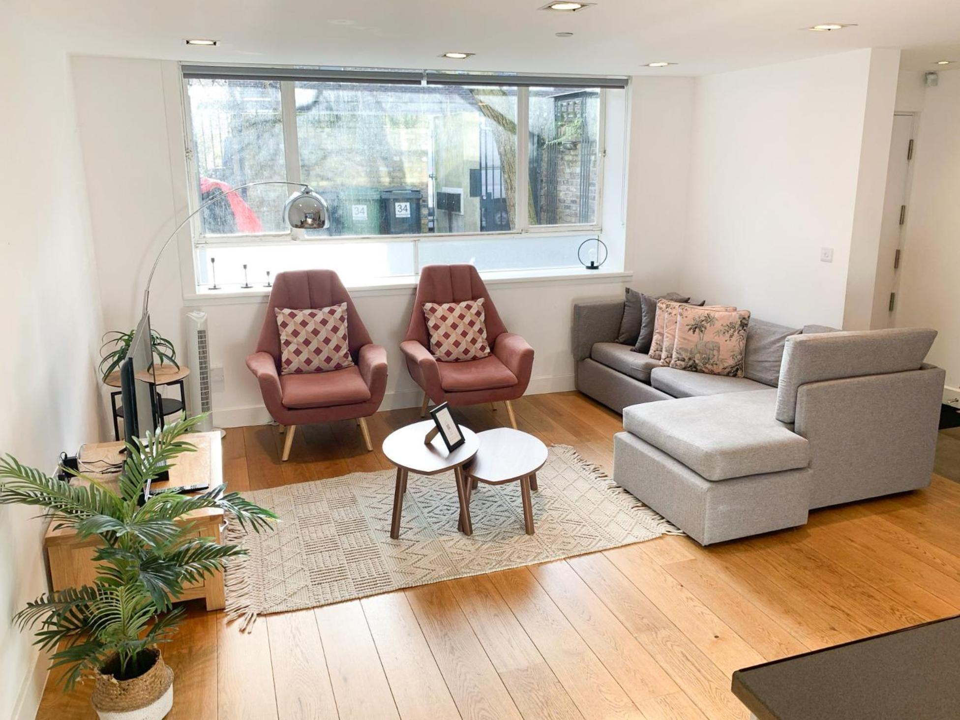 Chic 3 Bedroom Flat With Private Terrace In Holloway Near Finsbury Park London Exteriör bild